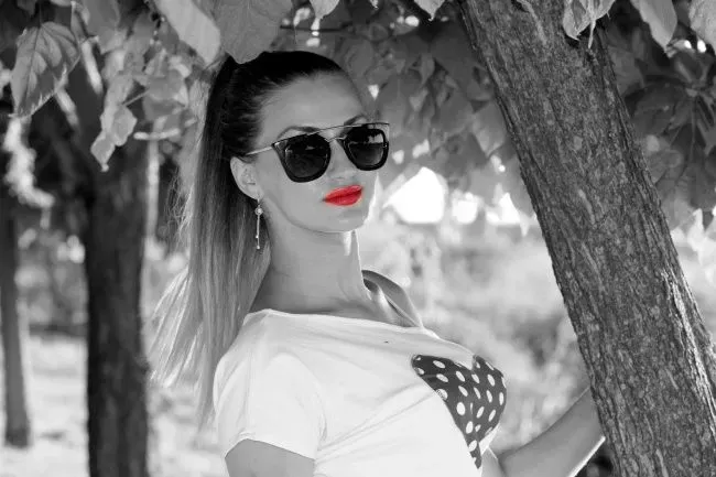 desaturate & invert selection